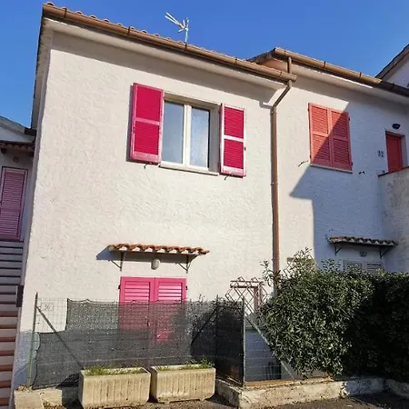 Numana, Bilocale Con Ampio Balcone